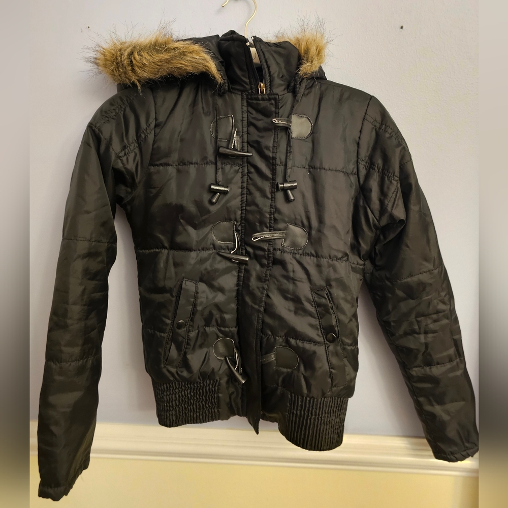 Girls Stylish Black Puffer Jacket with Faux Fur Hood